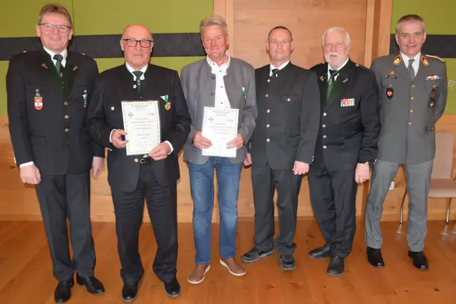 Der ÖKB Wenigzell sagte Danke für die langjährige Treue. | Foto: Franz Faustmann