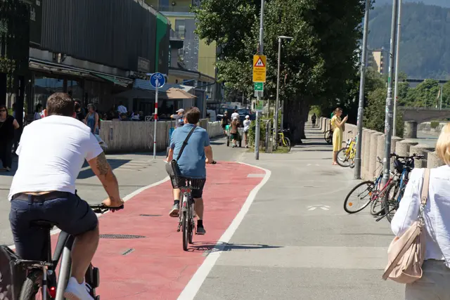 Beim Radfahren gibt es einige Dinge zu beachten, um sicher unterwegs sein zu können. | Foto: © Stadt Innsbruck/M. Freinhofer