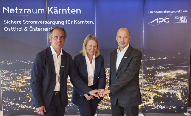 Bereits Ende September des Vorjahres haben Christian Bellina (APG), Eva Tatschl-Unterberger (KNG) und Wolfgang Hafner (APG) vorgestellt, wie die neue Leitung von "Netzraum Kärnten" durch unser Bundesland verlaufen wird. | Foto: Johannes Puch