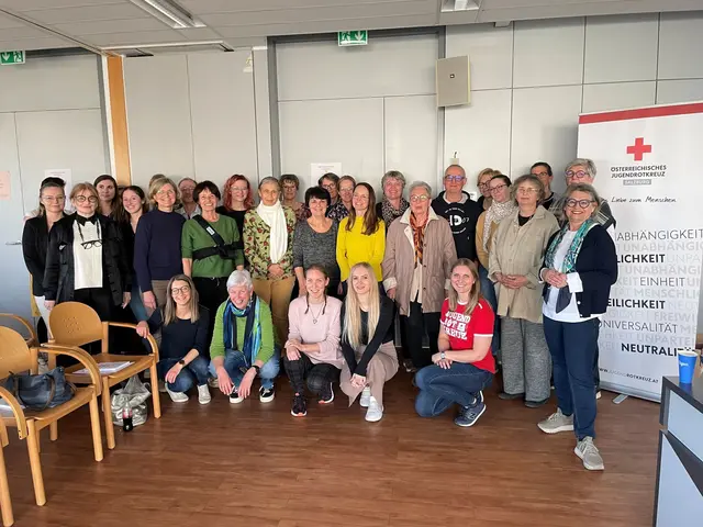 Das Jugendrotkreuz Salzburg qualifzierte in Hallein 44 neue Lesepatinnen und Lesepaten. | Foto: Rotes Kreuz Salzburg