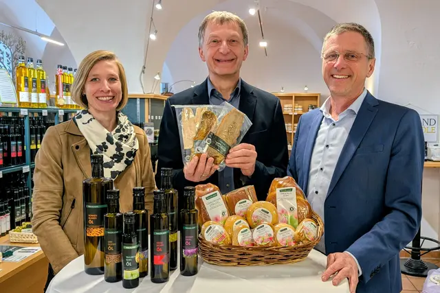 Alexandra Kienmeyer, Gottfried Pichler, Franz Tiefenbacher. | Foto: Waldland