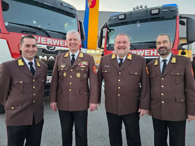 Bezirksfeuerwehrkommando Amstetten: Bezirks-Verwalter-Stv. Dominik Golser, Bezirksfeuerwehrkommandant-Stellvertreter Josef Fuchsberger, Bezirksfeuerwehrkommandant Rudolf Katzengruber, Bezirks-Verwalter Florian Kammerhuber. | Foto: Wolfgang Zarl
