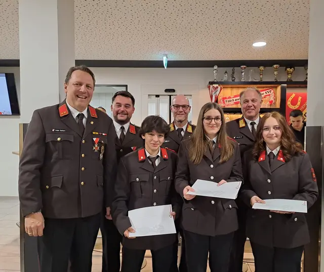 Mit dem Nachwuchs passt es bei der FF Uderns.  | Foto: Hollaus
