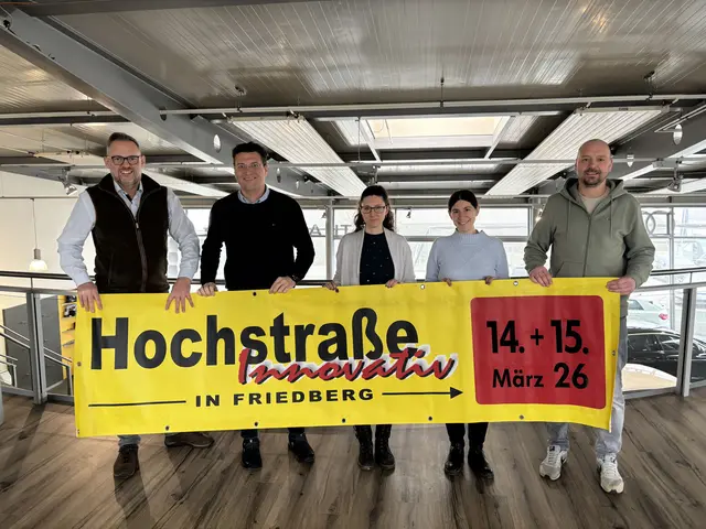 Organisatoren-Team Andreas Jesch, Mario Janisch, Esther Lang, Dagmar Ajtic und Patrick Faustmann lädt zum Jubiläumsfest. | Foto: Arge Hochstraße