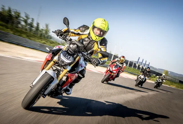 Darauf sollte man achten, wenn man sein Motorrad wieder aus dem Winterschlaf erweckt. | Foto: Houdek Photographie