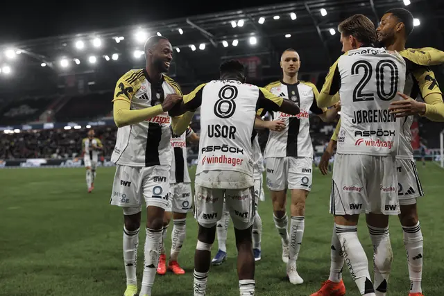 Der LASK im Jubel: Was gelingt Freitagabend zum Auftakt der Meisterrunde gegen den TSV Harteberg im Flutlichtschein der Linzer Raiffeisen Arena? | Foto: Reischl