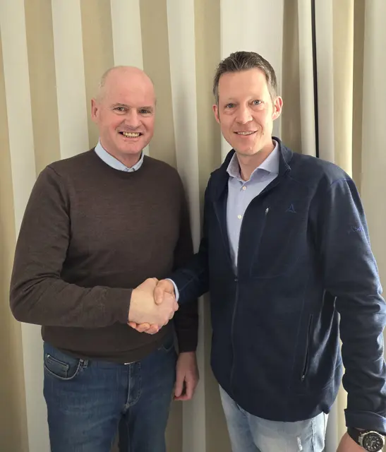 Bürgermeister Hannes Döller (l.) mit dem neuen Parteiobmann Johannes Ledolter (r.). | Foto: ÖVP Reichenau