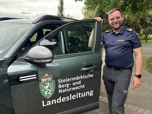 Die Mithilfe der Bevölkerung ist immens wichtig: Landesleiter Raphael Narrath von der Steiermärkischen Berg- und Naturwacht setzt in der gesamten Steiermark mit seinem Team auf intensive Wissensvermittlung. | Foto: Waltraud Fischer