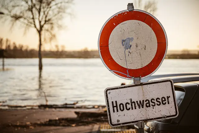 In Baldramsdorf ist Hochwasserschutz eine Daueraufgabe. Dieser wird nun aufgrund technischer Erkenntnisse weiter verstärkt. | Foto: stock.adobe.com/mpix-foto