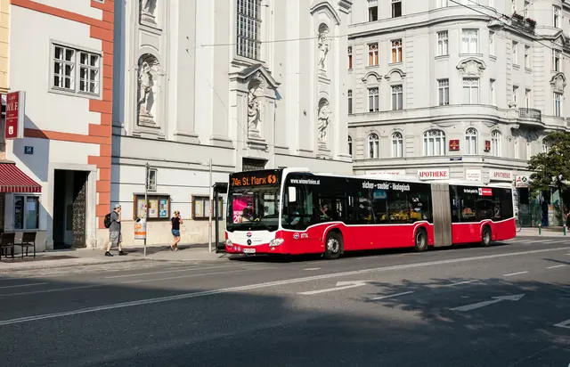 Unter anderem würde der 30er den Betriebsablauf des 74A beeinträchtigen. | Foto: Manfred Helmer/Wiener Linien