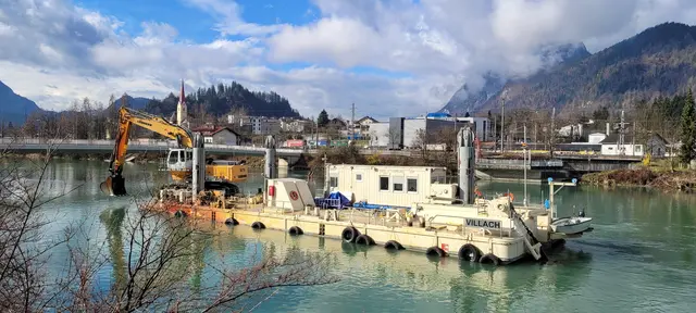 Andreas Gang (FPÖ) fordert nach dem Ende der Baggerarbeiten an der Innsohle bei Ebbs auch Baggerungen im Bereich zwischen Brixlegg und Angath - laut Wasserverband ist das aber nicht notwendig und nicht förderlich.  
Die Baggerarbeiten bei Kufstein/Ebbs wurden von März 2024 bis Februar 2026 durchgeführt.  | Foto: Verbund