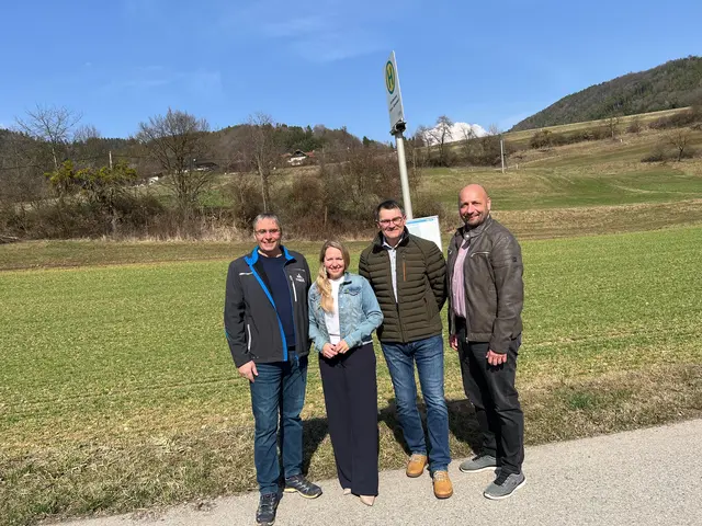 Bürgermeister Helmut Hahn, Landtagsabgeordnete Silke Dammerer, Geschäftsführender Gemeinderat Günter Schmid und Vizebürgermeister Martin Ballwein. | Foto: VP Bezirk Melk
