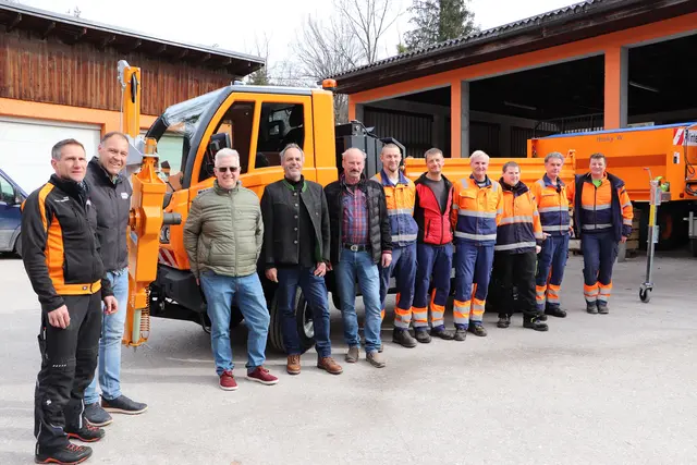 Mit der Anschaffung des neuen Multicar investiert Bad Goisern gezielt in eine leistungsfähige und vielseitige Ausstattung des Bauhofs.  | Foto: Besendorfer