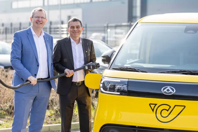 Stefan Stallinger, EVN Vorstandsdirektor und Peter Umundum, Generaldirektor-Stellvertreter, Vorstand für Paket &amp; Logistik, Österreichische Post AG | Foto: Österreichische Post AG