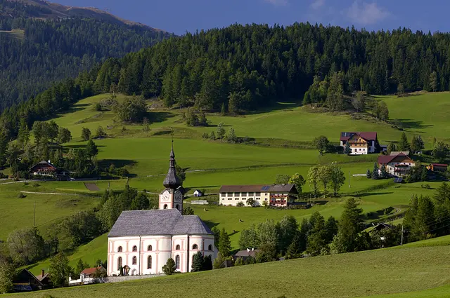 In Rennweg am Katschberg wird das Projekt zur Sanierung des Schutzwaldes rund um die Ortschaften Abwerzg, Oberdorf und Gries fortgeführt. | Foto: Tourismusregion Katschberg Rennweg Marketing GmbH