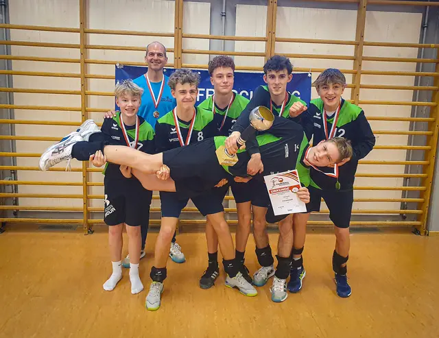Die Kirchdorfer jubeln über den Landesmeistertitel. | Foto: ÖTB Kirchdorf