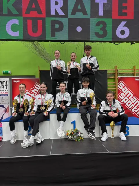 Elena Treun, Tiara Steindl, Cornelius Kargl, Sophie Strodl, Tamara Lehner, Mila Winter, Deo Varga und Emil Zadina. | Foto: Frieways Karateklub
