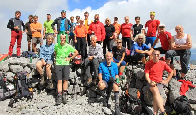 Im Juli 2017 feierten wir mit vielen Gehilfen unser 25-jähriges Gletschermessjubiläum im Eiskar | Foto: Gerhard Hohenwarter sen.