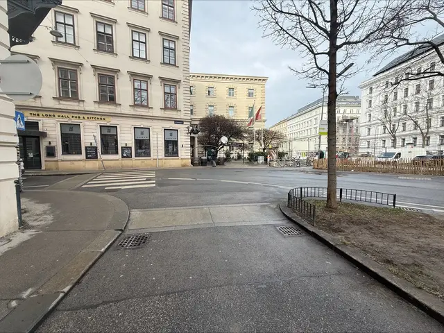 Ein Anrainer schlägt Alarm: Seit einer Änderung der Verkehrsführung sieht er an der Kreuzung Florianigasse/Friedrich-Schmidt-Platz eine gefährliche Situation.  | Foto: z.V.g.