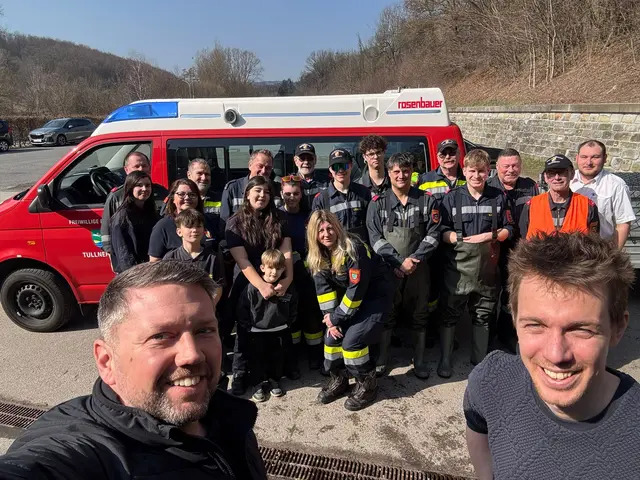 Die FF Tullnerbach half fleißig bei der Dreck-weg-Tour mit | Foto: Gem. Tullnerbach