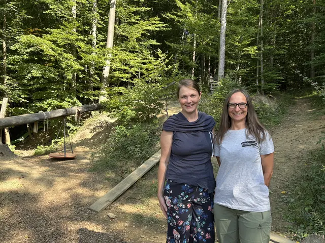 Im Gespräch mit Bianca Schaufler (Gründerin) und Martha Zilka (Pädagogin) | Foto: Lauren Fahrenberger / MeinBezirk