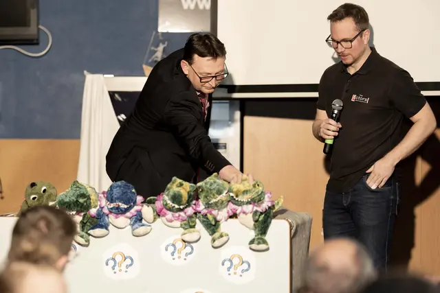 Raiffeisen-Geschäftsleiter Matthais Zitzenbacher, ein langjähriger Sponsor der Leobener Handballer | Foto: Klaus Pressberger