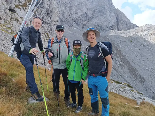 v.l.: Michael (Sohn), Gerhard sen., Alexander (Enkel), Gerhard Hohenwarter jun. (Nachfolger als Gletschermesser im Eiskar). Dieses Bild wurde bei Gerhard sen. letzten Eiskarbesuch am 14.9.2025 aufgenommen | Foto: Gerhard Hohenwarter sen.
