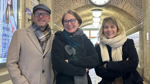 Baurecht, Schüchner und Lamp laden Bürgerinnen und Bürger, die an der Bezirksgrenze zu Ottakring, Penzing und Rudolfsheim-Fünfhaus leben, zum Gespräch.  | Foto: BV14/15/16