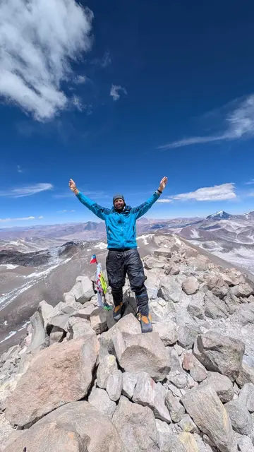 Andreas Aschaber auf dem Gipfel des Nevado Ojos del Salado | Foto: Andreas Aschaber