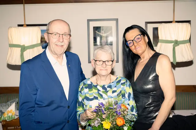 Vizebürgermeister Franz Gallhuber, Theresia Burghart, Gemeinderätin Verena Bernert | Foto: Gemeinde Weinburg