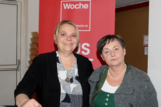 Martina Labler von MeinBezirk Voitsberg und Märchenerzählerin Franziska Kren-Leitgeb | Foto: René Lederer