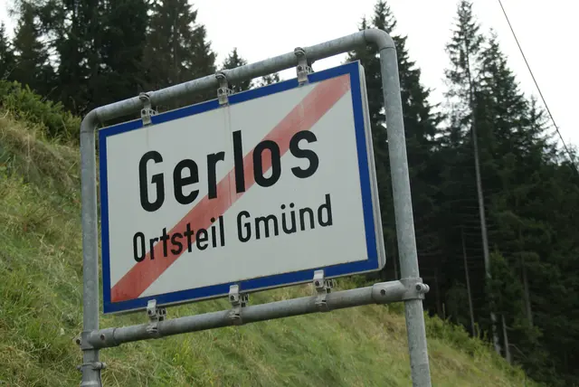 In Gerlos eskalierte am Dienstagabend ein Streit um den Fahrpreis einer Taxifahrt. Der Taxilenker und ein niederländischer Fahrgast erlitten dabei Verletzungen.