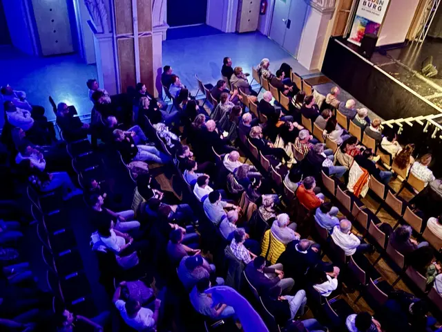 Unzählige Gäste ließen sich von Supancic erheitern. | Foto: MeinBezirk/Angelika Brunner