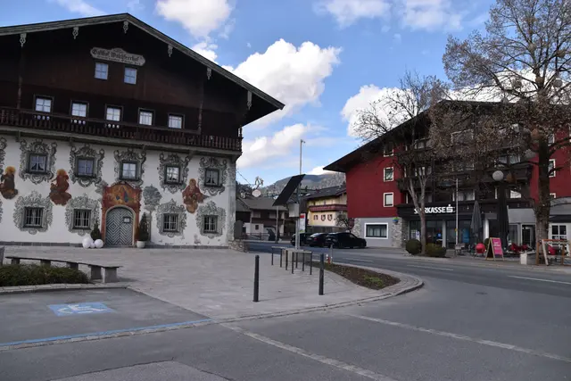 Walchsee will den Ortskern weiterentwickeln, dazu könnte auch eine Umleitung des Verkehrs gehören.  | Foto: Barbara Fluckinger