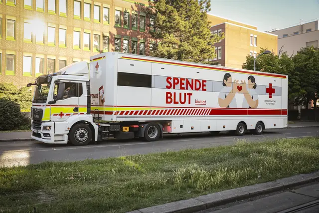 Karl, das Blutspendemobil des Roten Kreuzes. | Foto: OERK Markus Hechenberger