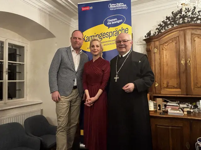 Michael Battisti, Silvia Schneider und Abt Petrus Pilsinger. | Foto: Dietl-Schuller