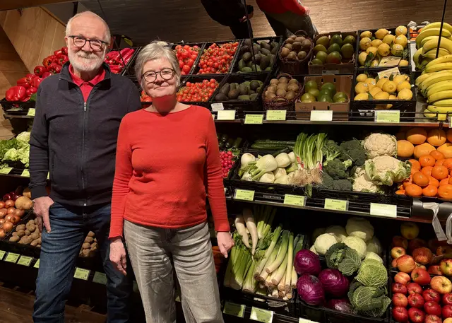 Andrea Kastinger, Geschäftsführerin des Biobauernladens in Kirchdorf/Krems, und Allgemeinmediziner Herbert Bronnenmayer. | Foto: Weymayer