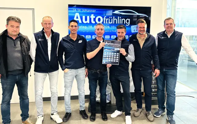Bei Porsche St. Johann wurde vom OK-Team und Ausstellern der 24. St. Johanner Autofrühling präsentiert. | Foto: Nikolaus Kogler
