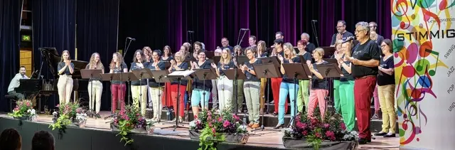 Der Chor "Stimmig" nimmt sehr gerne neue Sängerinnen und Sänger in die Gemeinschaft auf. | Foto: Ulrich Schneebauer