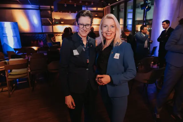WK Kufstein-Obfrau Sonja Altenburger, Euregio-Präsidentin Barbara Schwaighofer. Kufsteinerland Wirtschaftsgespräche des TVB Kufsteinerland. | Foto: (C) TVB Kufsteinerland Thorben Jureczko