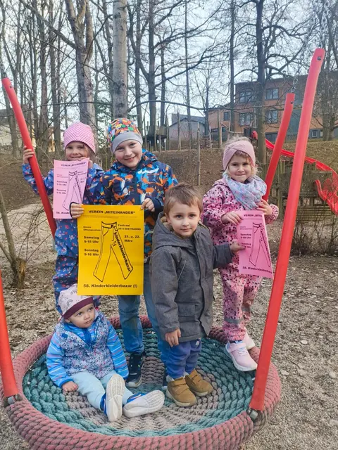 Lina und Hanna Hurt-Dollensky, Jana Kreutzer, Christoph Schelm und Ilay Mautner. | Foto: Caro Winter