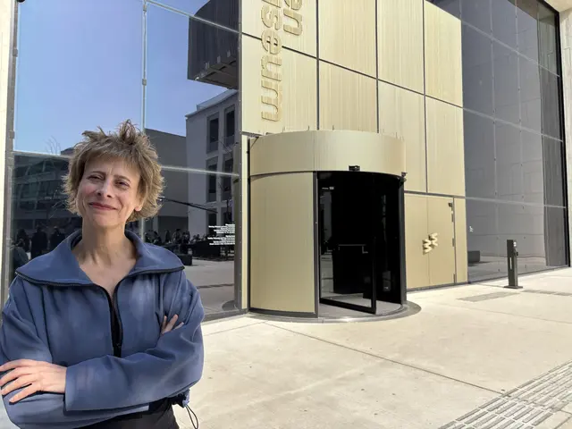 Martina Nußbaumer ist eine der beiden Kuratorinnen. | Foto: Michael Marbacher/ MeinBezirk