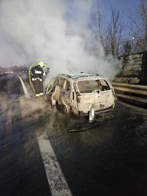Ausgebranntes Auto. | Foto: FF Alland