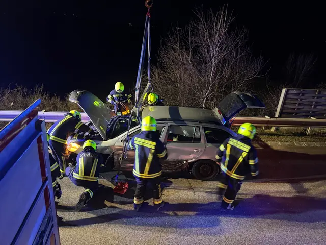 Ein Verkehrsunfall auf der S31 bei Mattersburg forderte am Dienstagabend die Feuerwehr.  | Foto: Feuerwehr Mattersburg