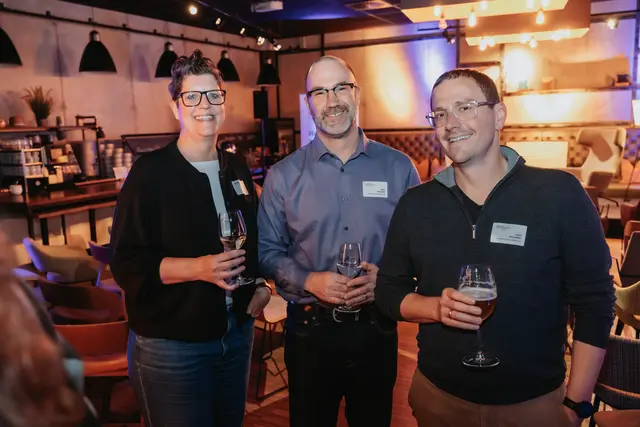 Agnes Bidmon, Mark Romanelli, Louis Moustakas von der FH Kufstein. Kufsteinerland Wirtschaftsgespräche des TVB Kufsteinerland. | Foto: (C) TVB Kufsteinerland Thorben Jureczko