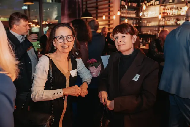 Daniela Bucher und Esther Jennings. Kufsteinerland Wirtschaftsgespräche des TVB Kufsteinerland. | Foto: (C) TVB Kufsteinerland Thorben Jureczko