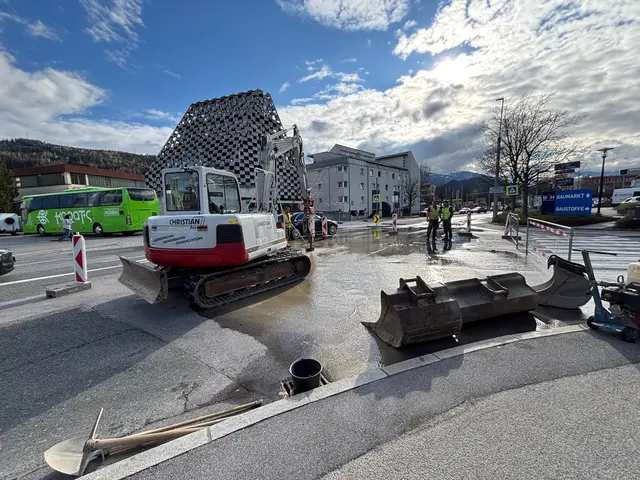 Die Reparaturarbeiten werden voraussichtlich bis Mitternacht dauern. | Foto: Königer