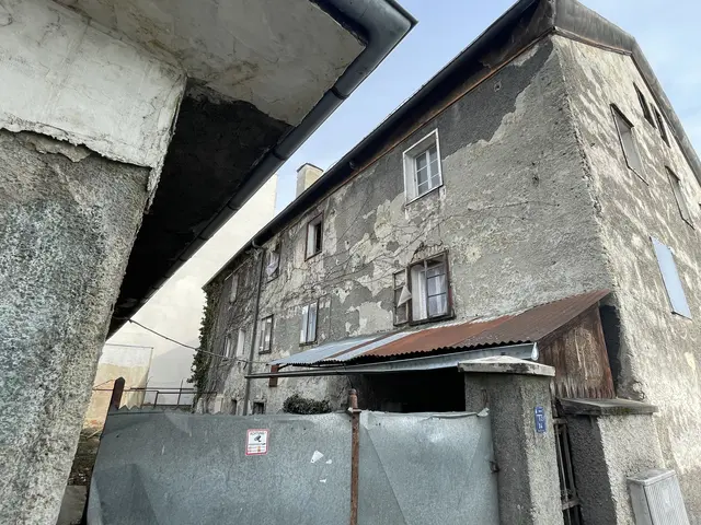 Wie es mit dem Haus weitergeht ist noch immer offen. | Foto: MeinBezirk