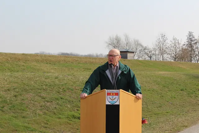 Zeitzeuge Friedrich Witzany, der von Beginn an zu den führenden Gegnern des Projekts gehörte | Foto: MeinBezirk/Ulrike Plank