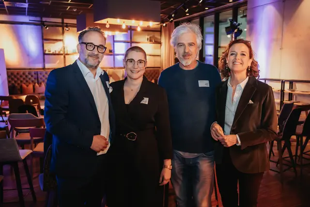 Michael Weiß, Musikerin Lisa Mauracher, Künstler Hannes Seebacher, Kerstin Appel. Kufsteinerland Wirtschaftsgespräche des TVB Kufsteinerland. | Foto: (C) TVB Kufsteinerland Thorben Jureczko